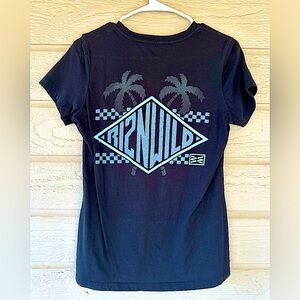 Riznwild brand size M . Never worn, bought them to support a friend